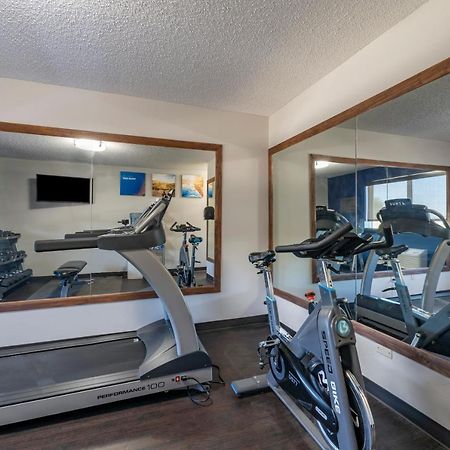 Comfort Inn & Suites Hays I-70 Bagian luar foto