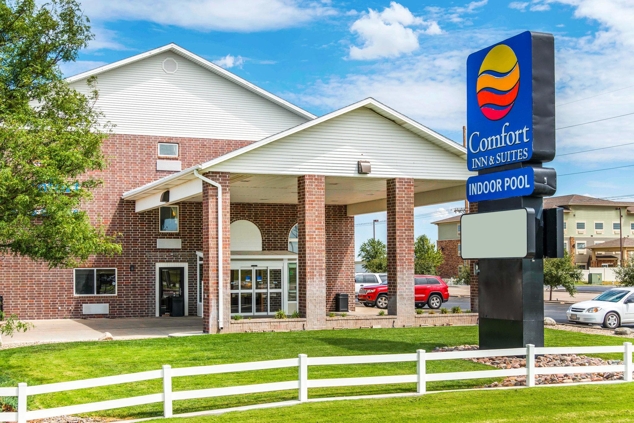 Comfort Inn & Suites Hays I-70 Bagian luar foto