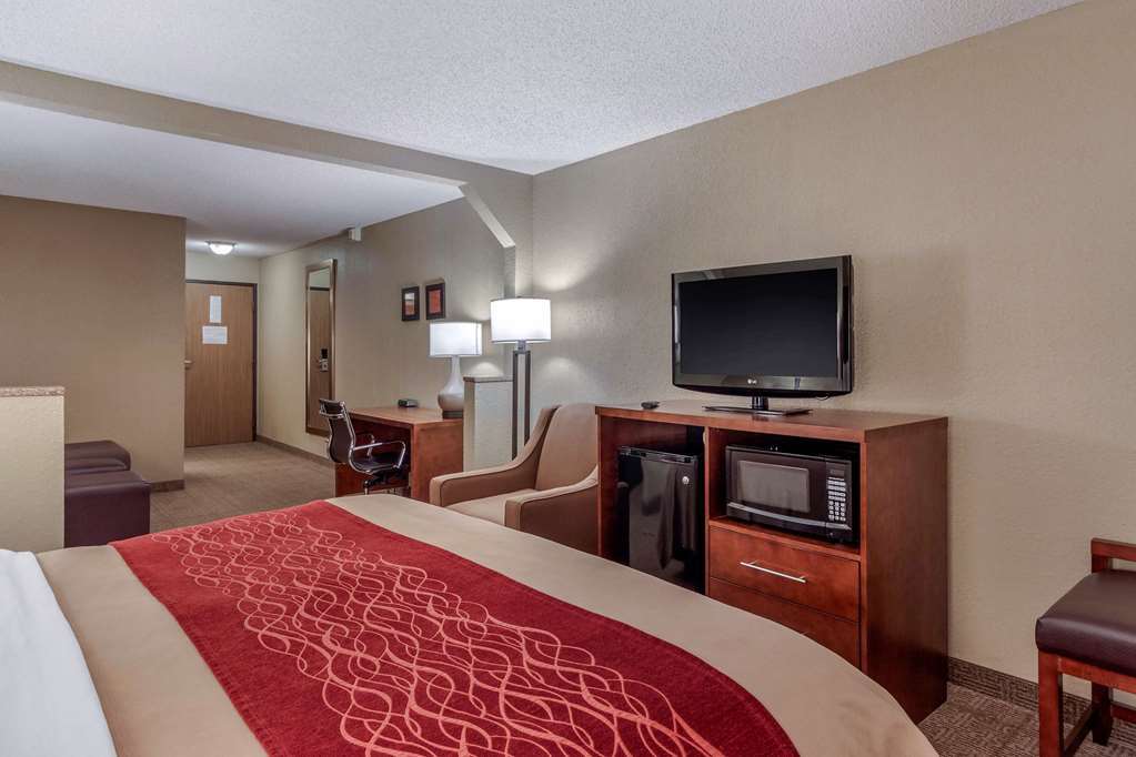 Comfort Inn & Suites Hays I-70 Ruang foto