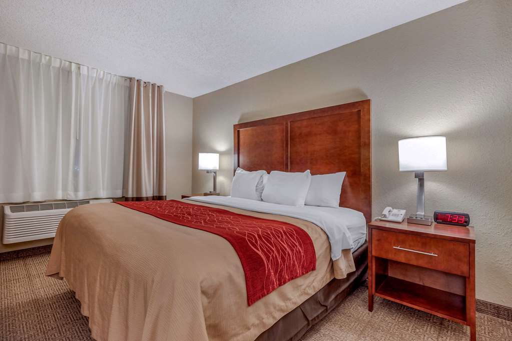Comfort Inn & Suites Hays I-70 Ruang foto