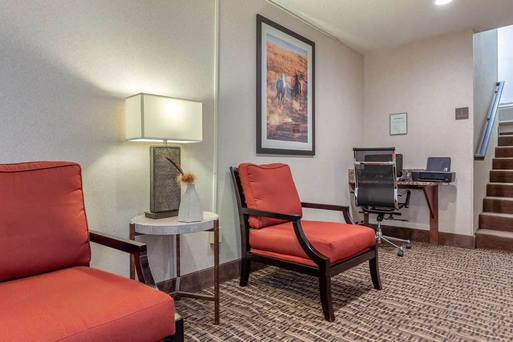 Comfort Inn & Suites Hays I-70 Fasilitas foto