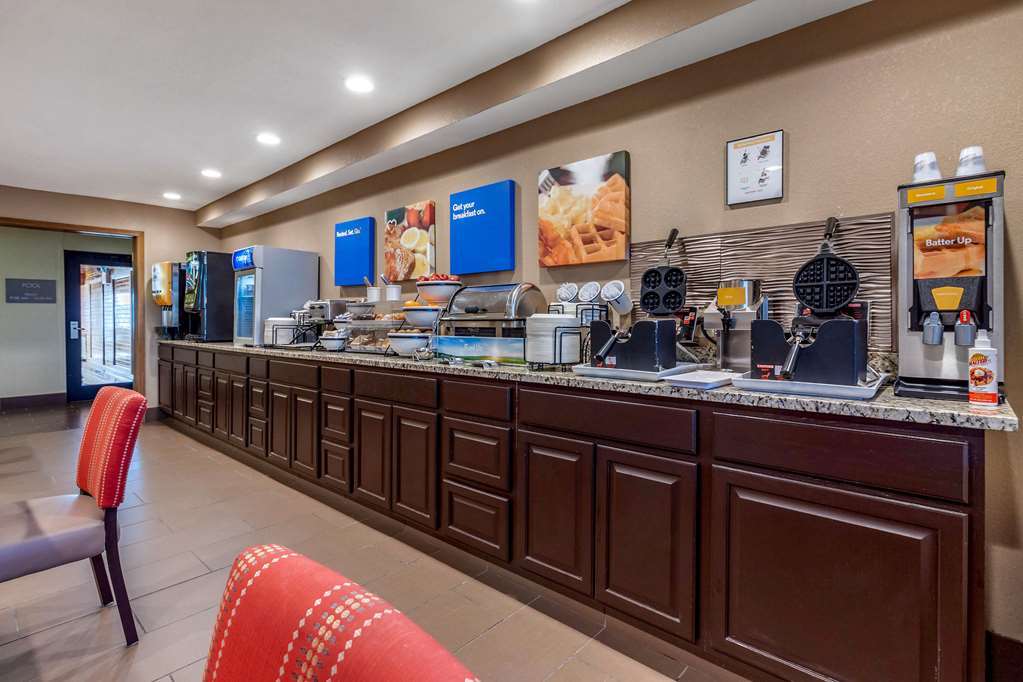 Comfort Inn & Suites Hays I-70 Restoran foto